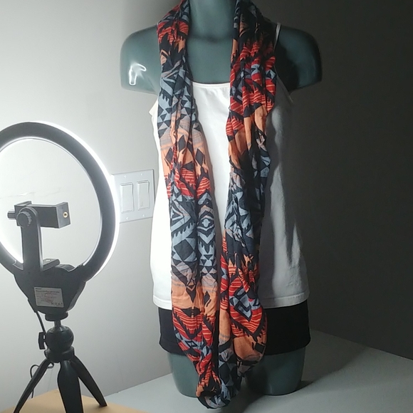 Infinity scarf - Picture 2 of 2